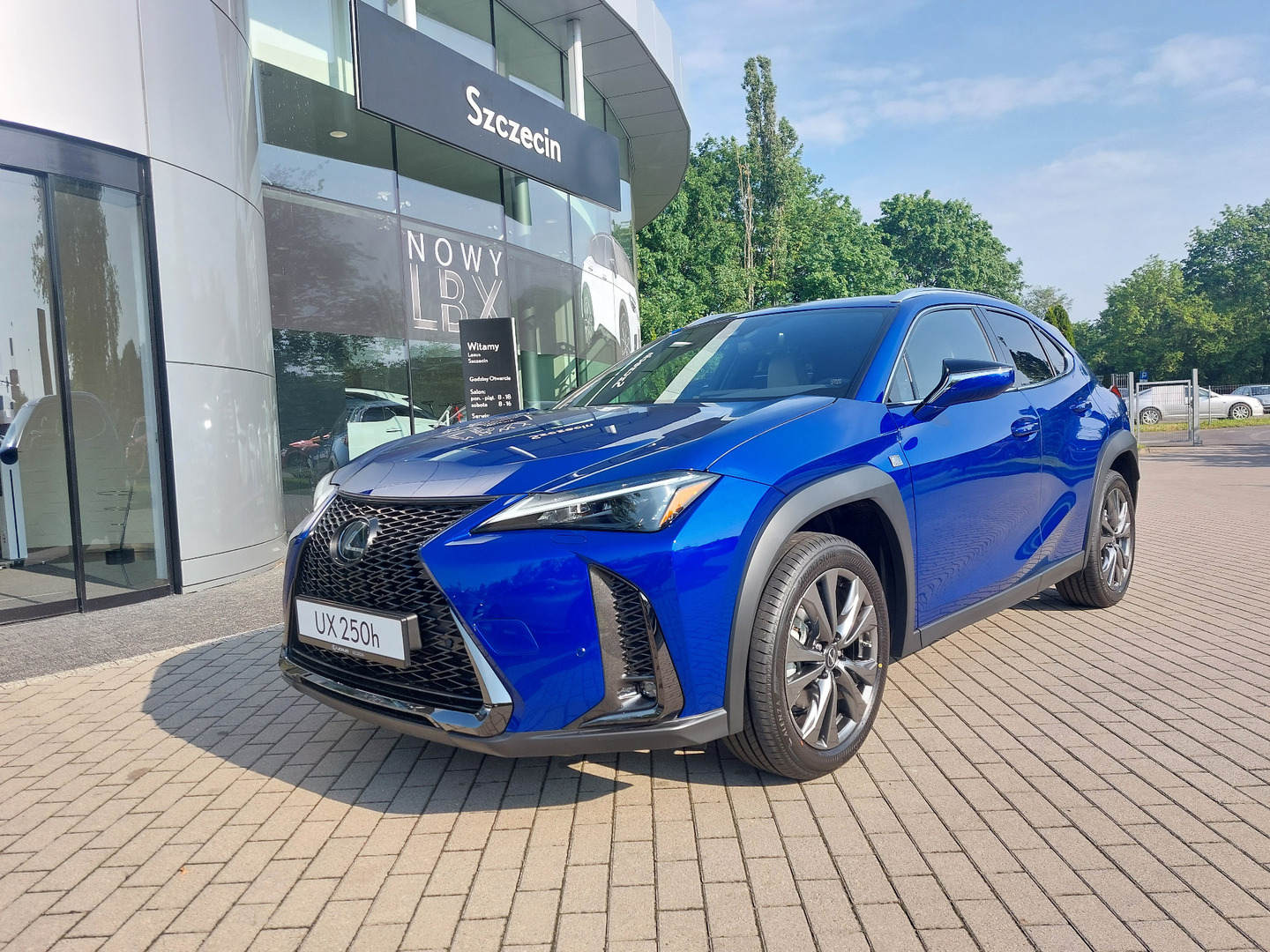 Oferta Samochodu Lexus Ux Hybryda Z Brutto Lexus Szczecin